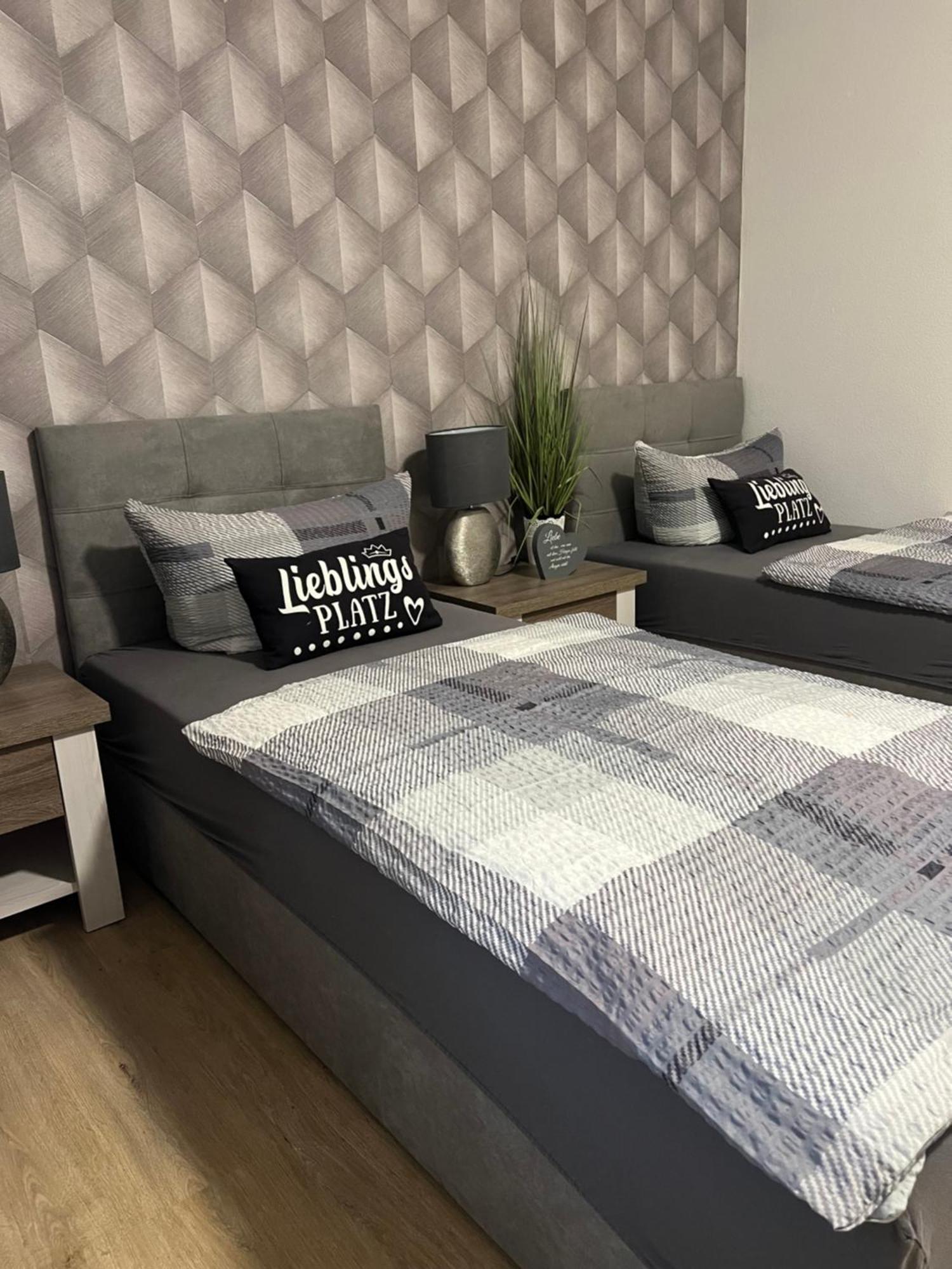 Ferienwohnung Viktoria Gotha Esterno foto